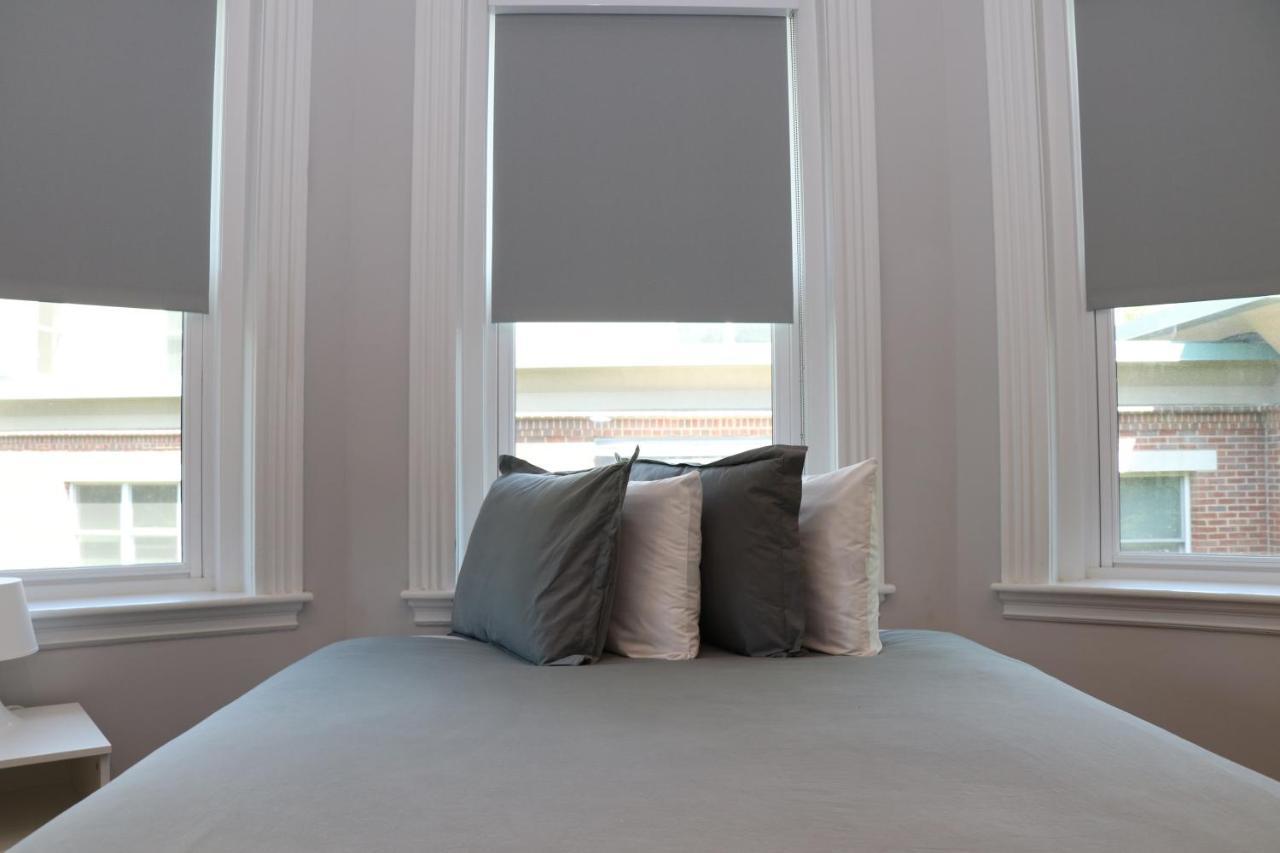 A Stylish Stay W/ A Queen Bed, Heated Floors.. #34 Brookline Esterno foto
