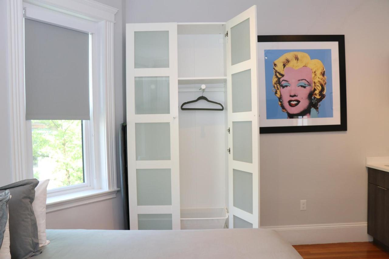 A Stylish Stay W/ A Queen Bed, Heated Floors.. #34 Brookline Esterno foto