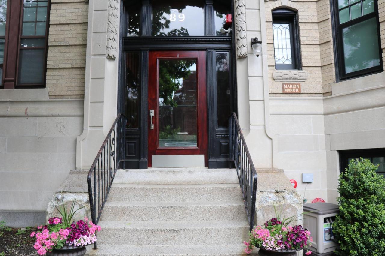 A Stylish Stay W/ A Queen Bed, Heated Floors.. #34 Brookline Esterno foto
